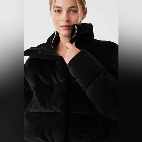 Alo Yoga Ribbed Velour Gold Rush Puffer - Picture 4 of 10